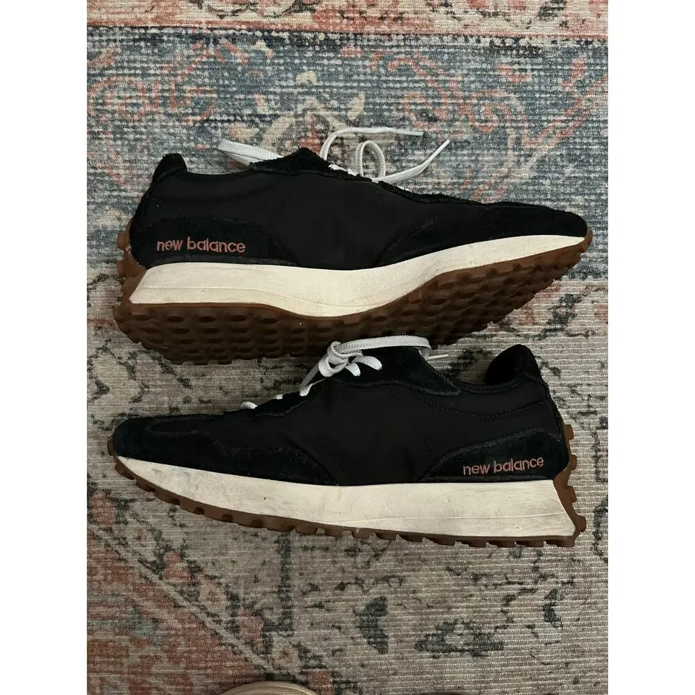 New Balance 327 Black/White Gum Low Top Lace-Up Sneakers WS327BL Women's Size 8